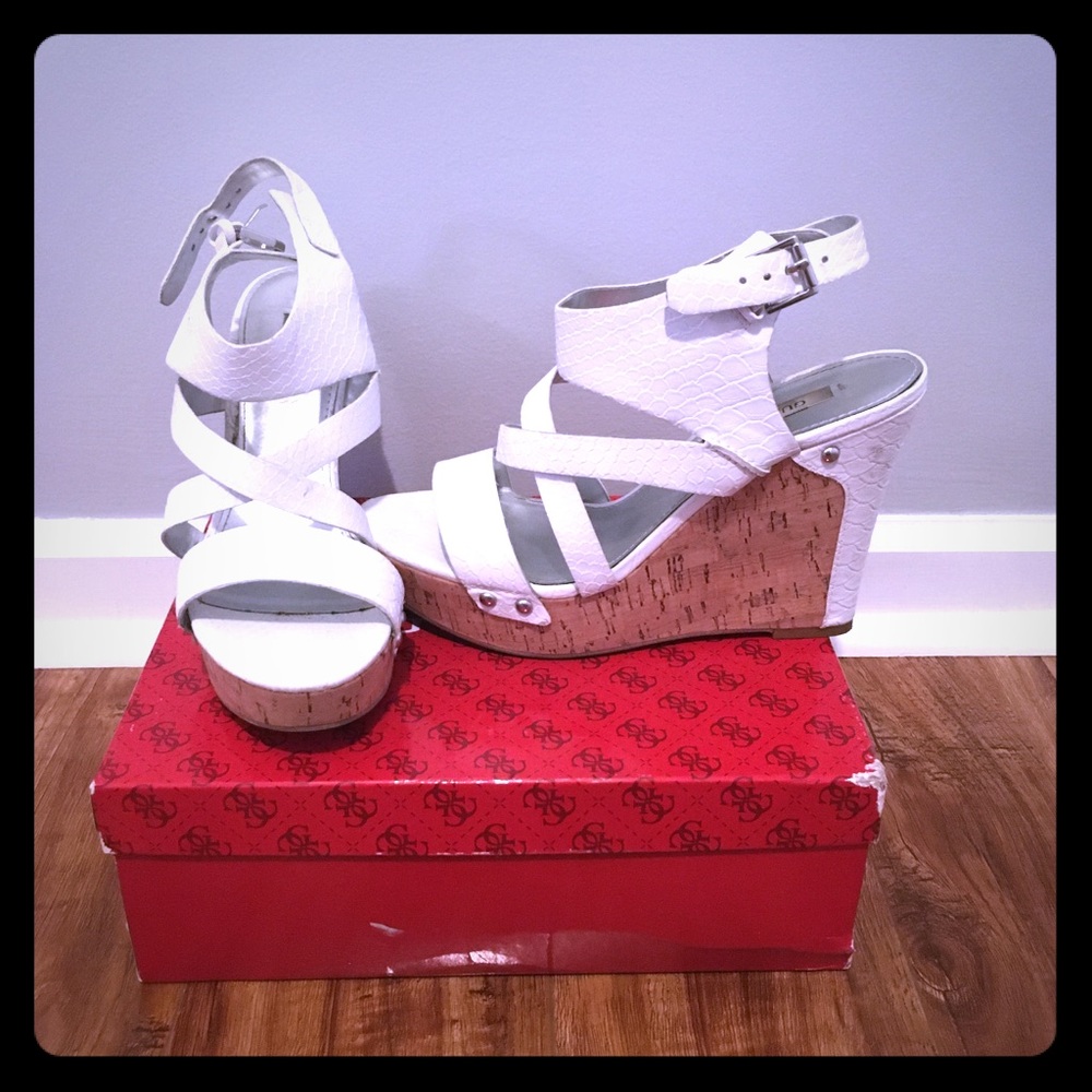 White Wedges